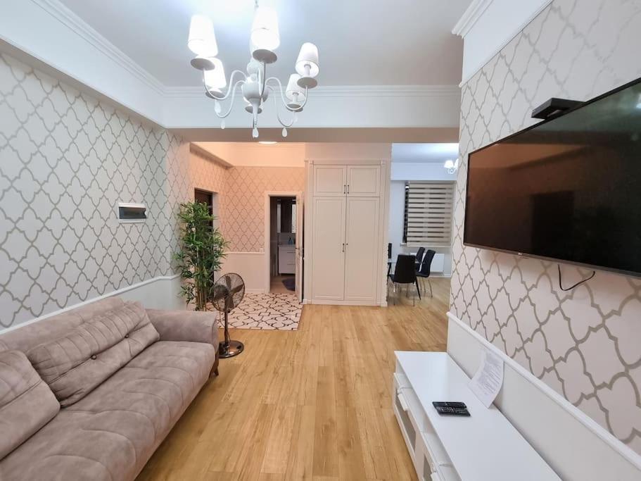 تشيسيناو Grand Excelent New Ultra Central Apartments المظهر الخارجي الصورة